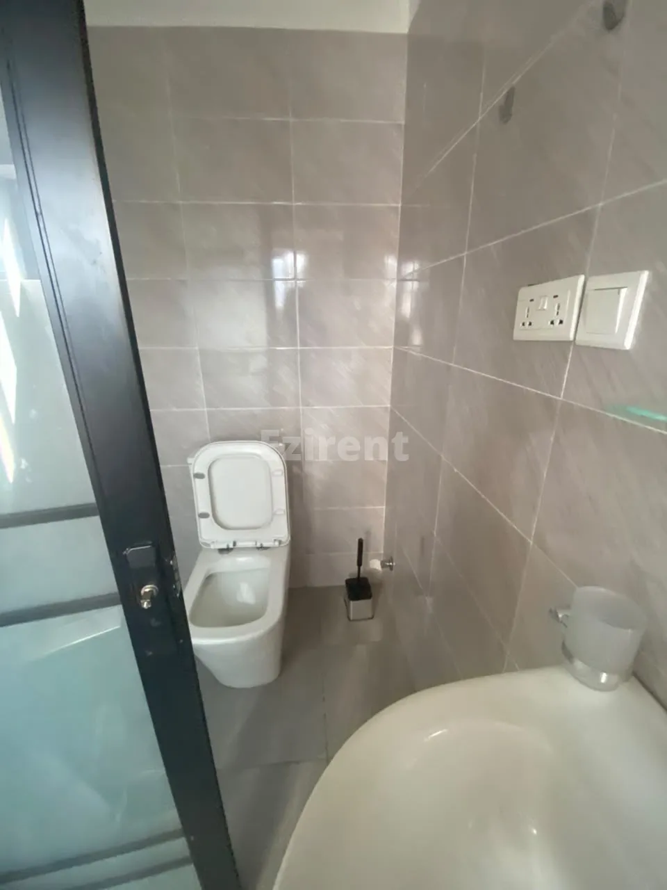 Semi Furnished 2-Bedroom Apartment - Flexible Rent Payments, photo 8